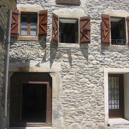 Apartamento Centro Benasque Bagian luar foto