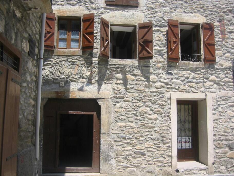 Apartamento Centro Benasque Bagian luar foto