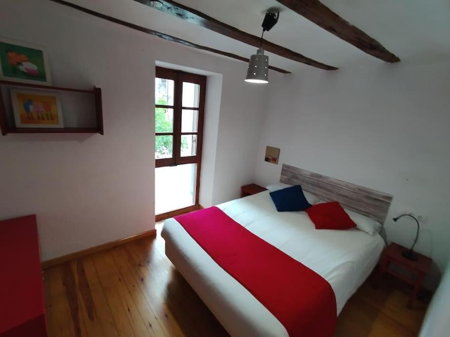Apartamento Centro Benasque Bagian luar foto