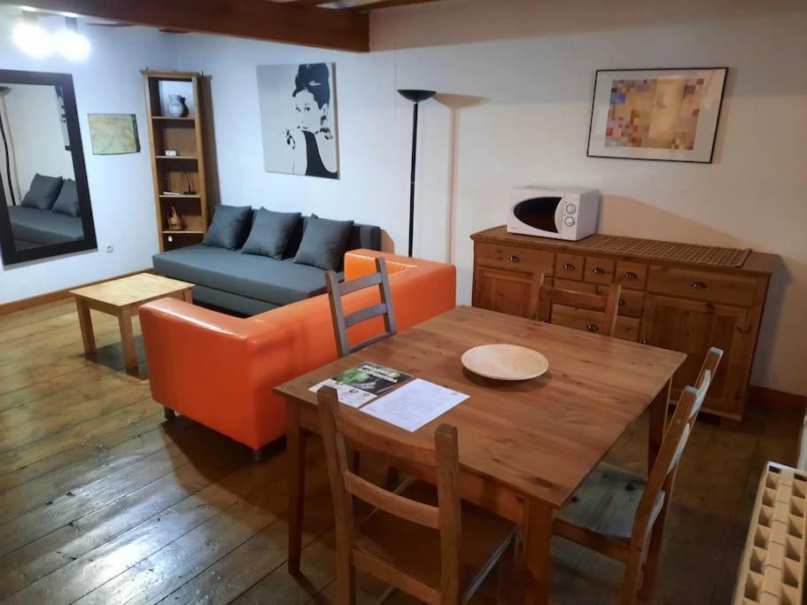 Apartamento Centro Benasque Bagian luar foto